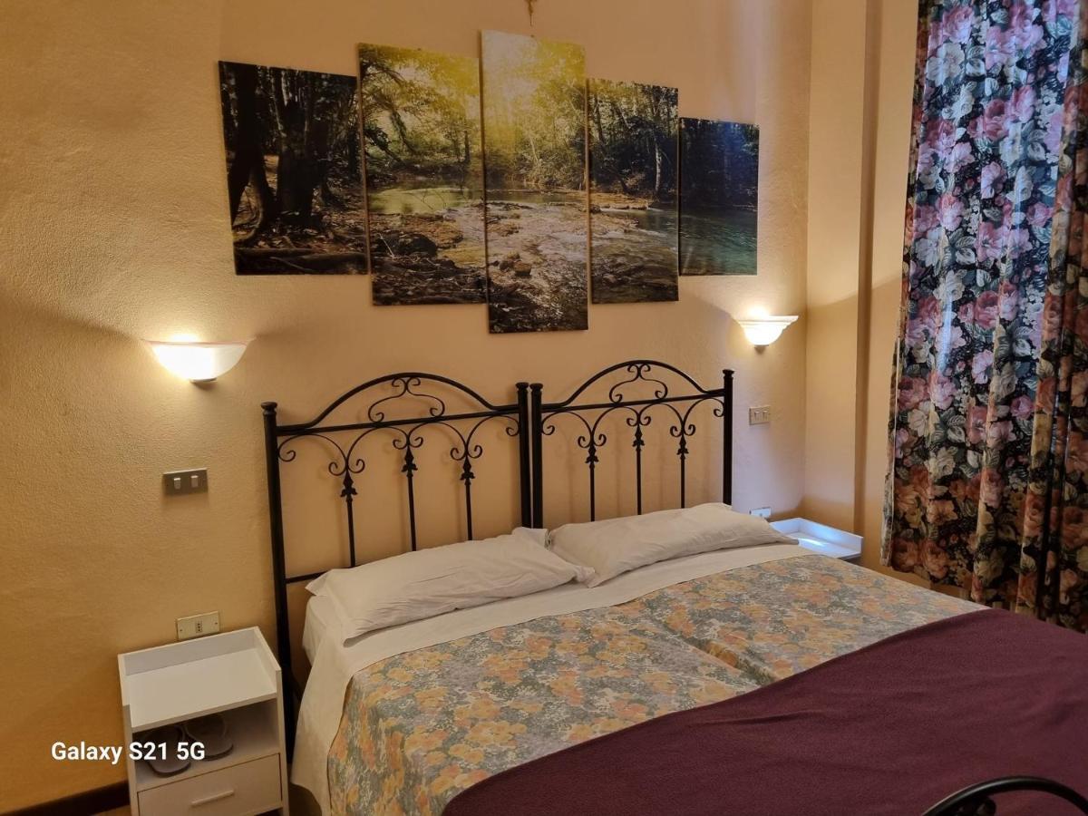 Piccadilly Hotel