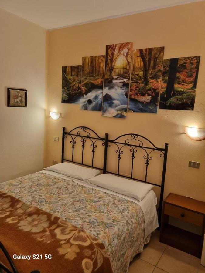 Piccadilly Hotel
